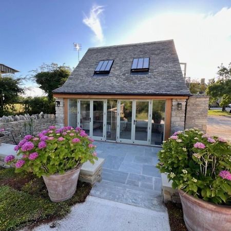 Idyllic Secluded Hideaway With Countryside Views On The Edge Of The Cotswolds Villa Hailey Eksteriør bilde
