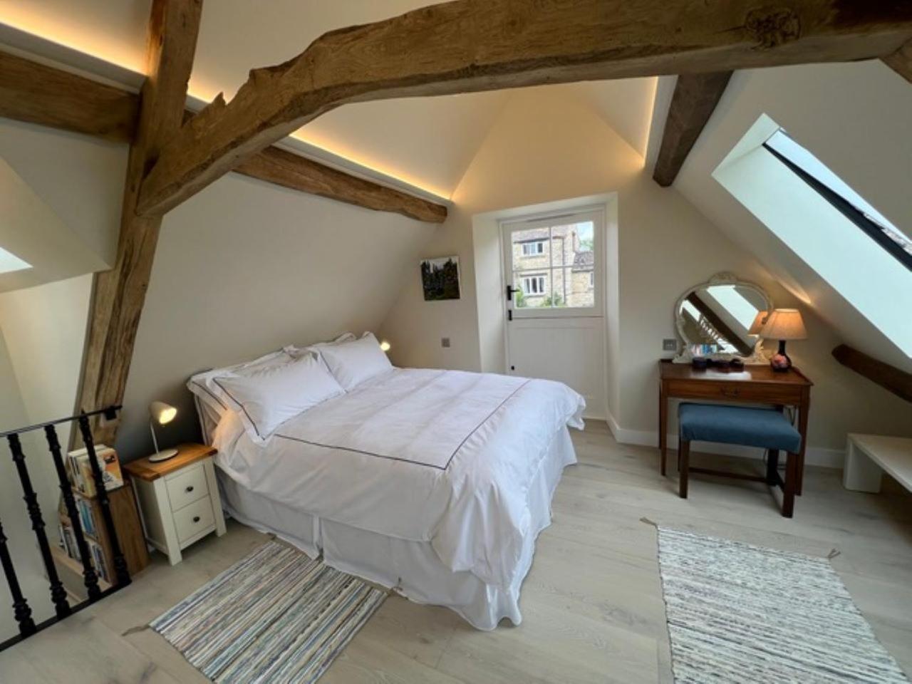 Idyllic Secluded Hideaway With Countryside Views On The Edge Of The Cotswolds Villa Hailey Eksteriør bilde