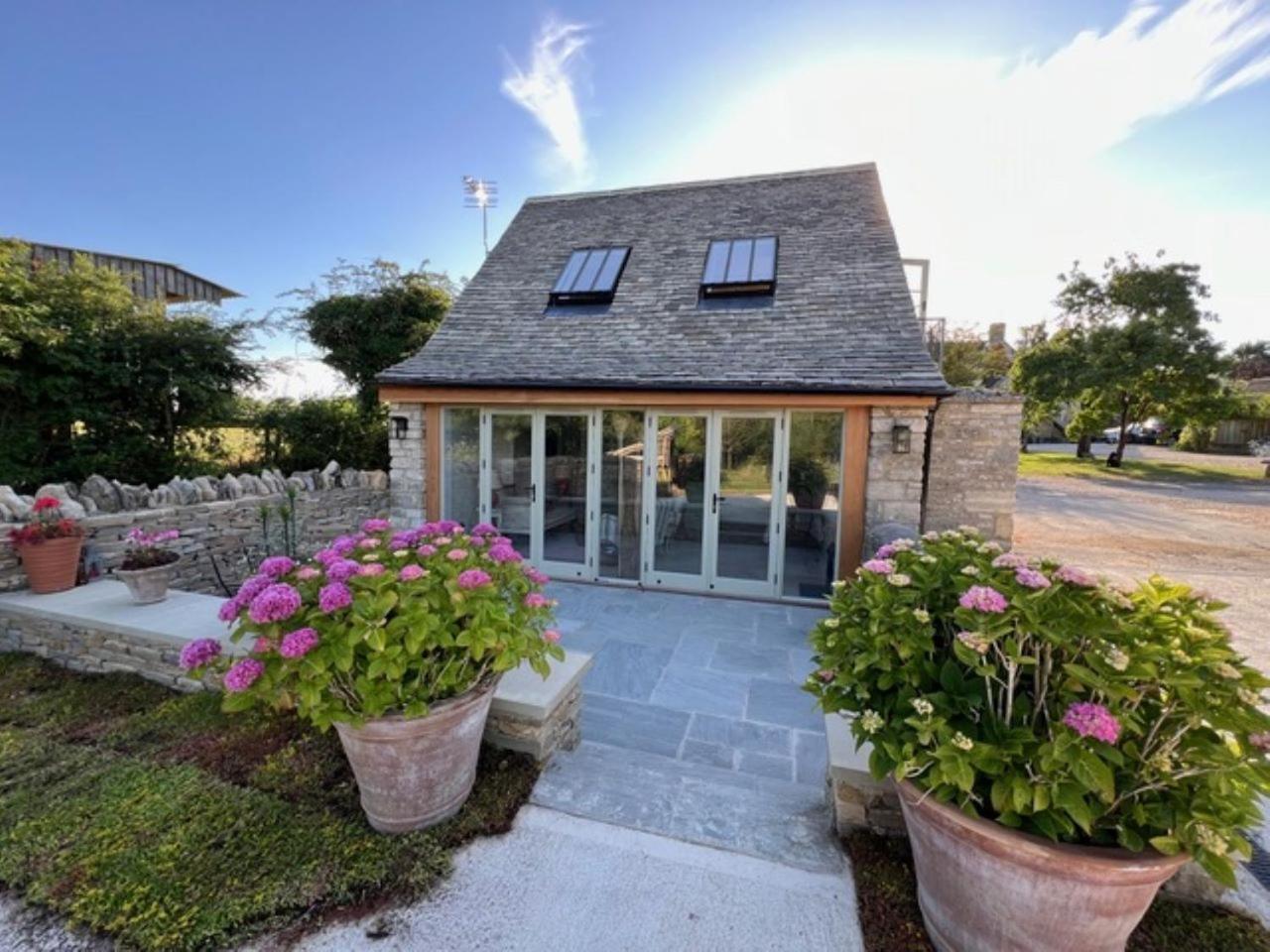Idyllic Secluded Hideaway With Countryside Views On The Edge Of The Cotswolds Villa Hailey Eksteriør bilde